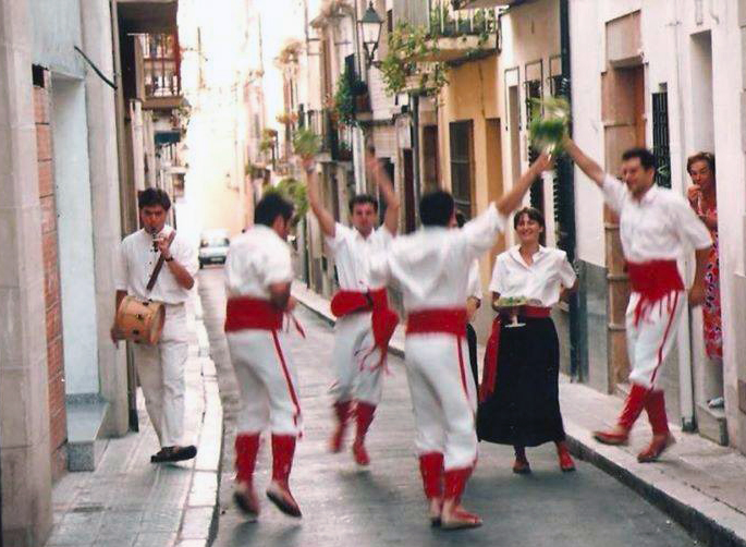Macips cridant. Anys 1990. Autor desconegut. Arxiu Històric Fidel Fita. Arenys de Mar.